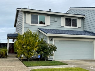 Building Photo - 234 Shoreline Dr