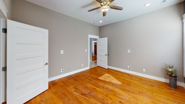 Building Photo - 1319 Forest Ave