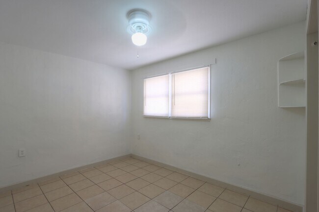 Building Photo - 1341 N Crane St