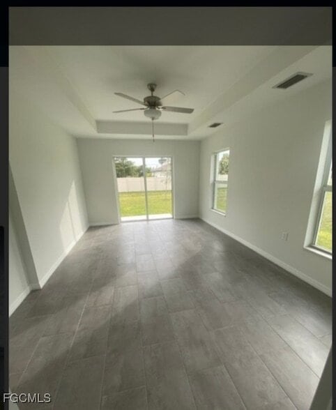 Building Photo - 2926 Diplomat Pkwy W