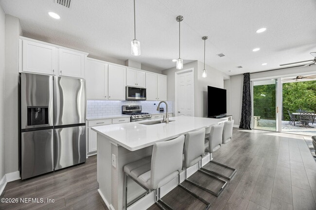 Building Photo - 75573 Blackbird Dr