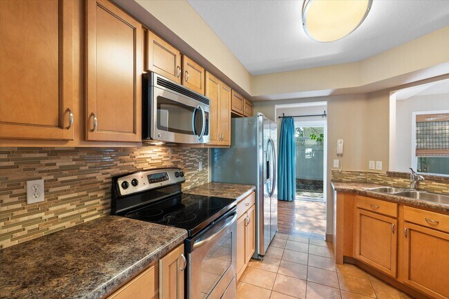 Building Photo - 400 N Village Cir