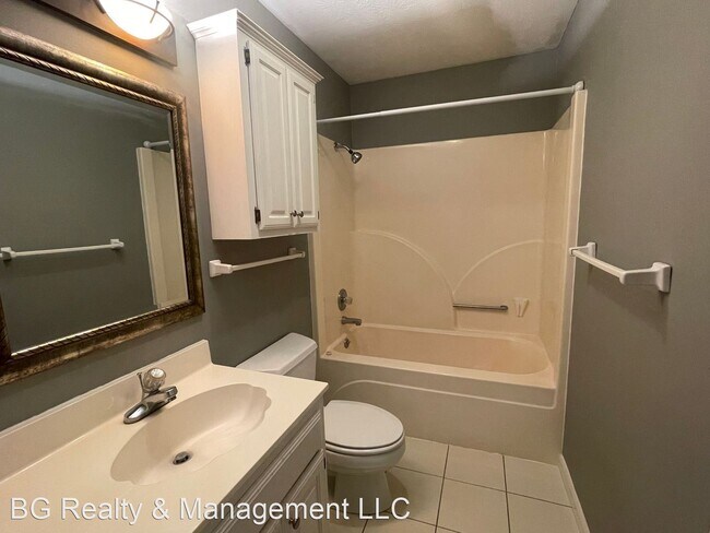Building Photo - 3 br, 2 bath House - 1310 E Holly Hill Cir