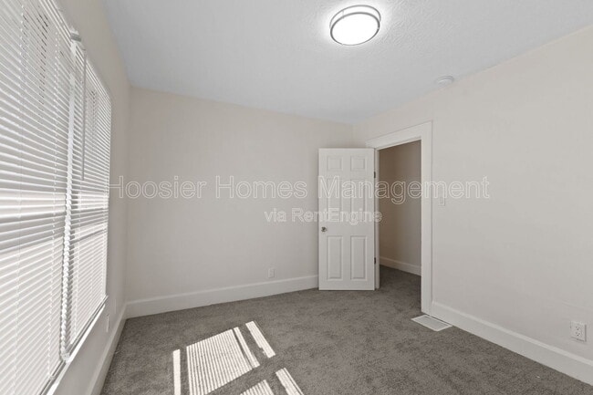Building Photo - 2918 Ruckle St