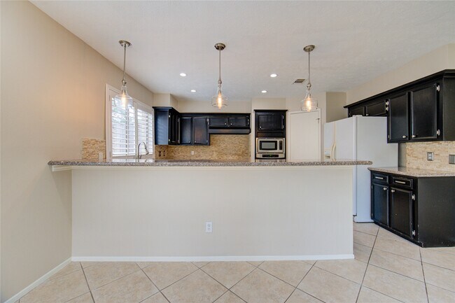 Building Photo - 11830 Oak Meadow Dr