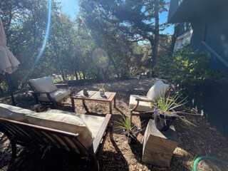 Private outdoor lounge - 26036 Clover Rd