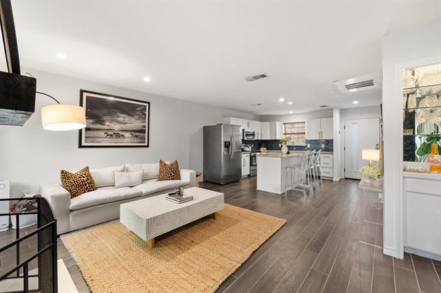 Building Photo - 4306 Buena Vista St