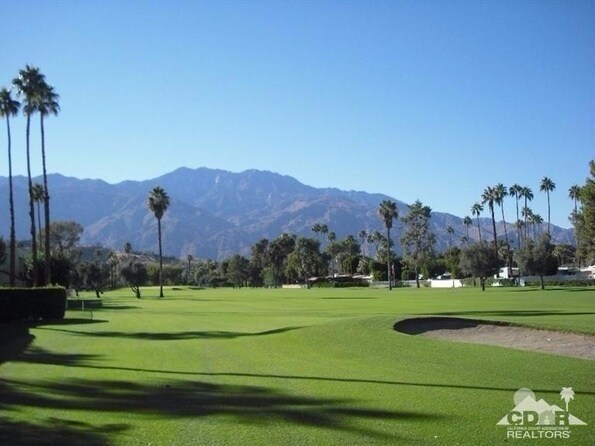 Building Photo - Centrally Located Studio Spacious Studio