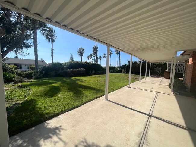 Building Photo - Ocean view Shorecliffs 3 bedroom 2 bath si...