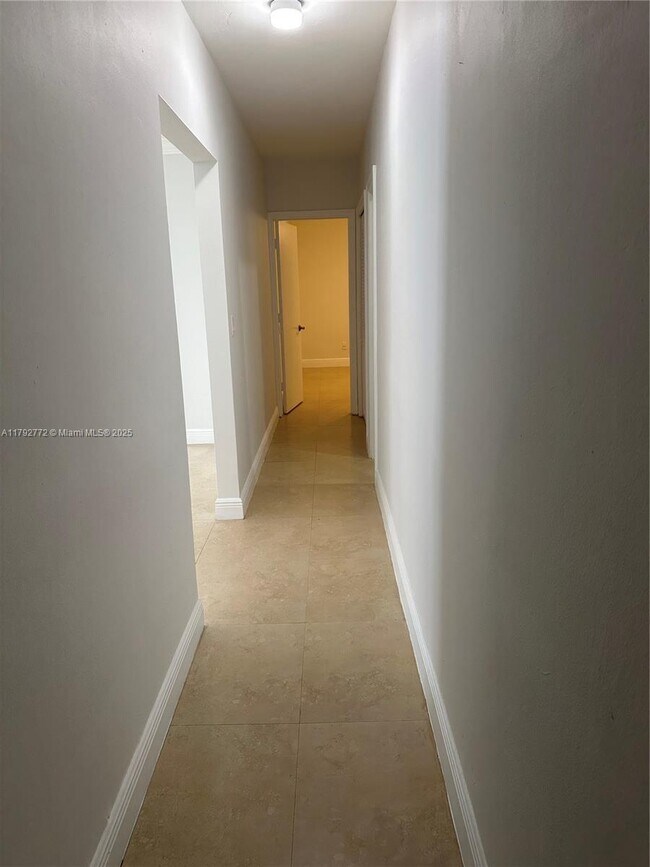 Building Photo - 1130 Cotorro Ave