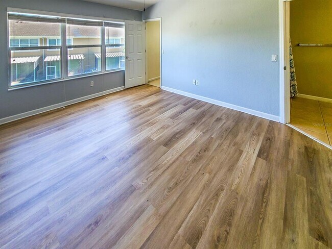 Building Photo - 4148 SW 51st Cir