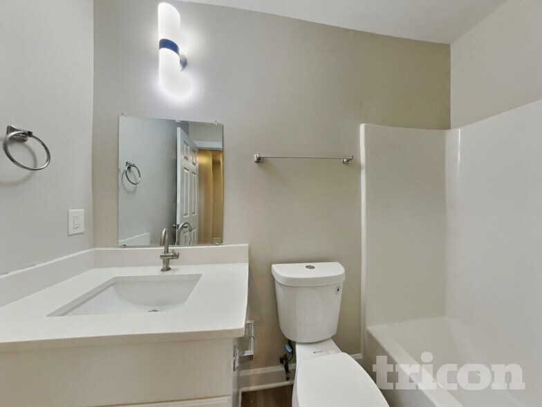 Building Photo - 237 Wexford Dr