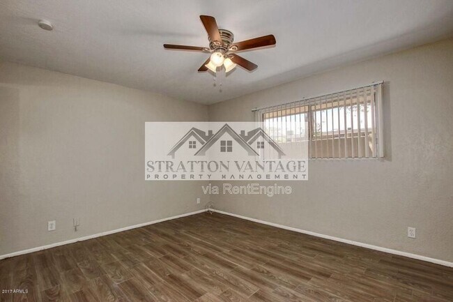 Building Photo - 810 E Colter St