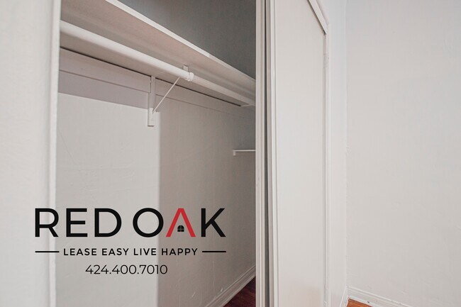 Building Photo - 706 N St Andrews Pl