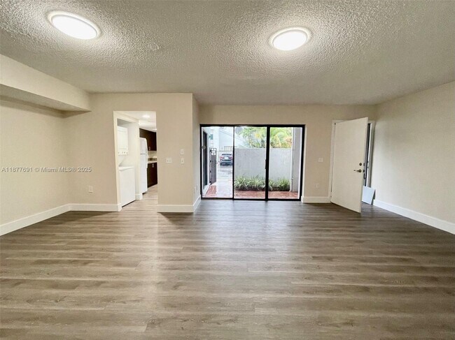 Building Photo - 8251 SW 157th Ave