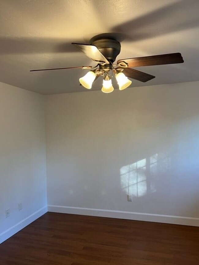 Building Photo - 5745 SW 10th Pl