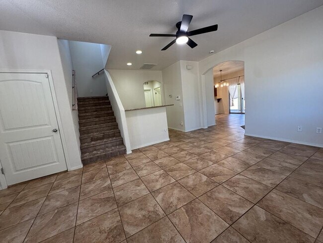 Building Photo - 1258 Questa Ct