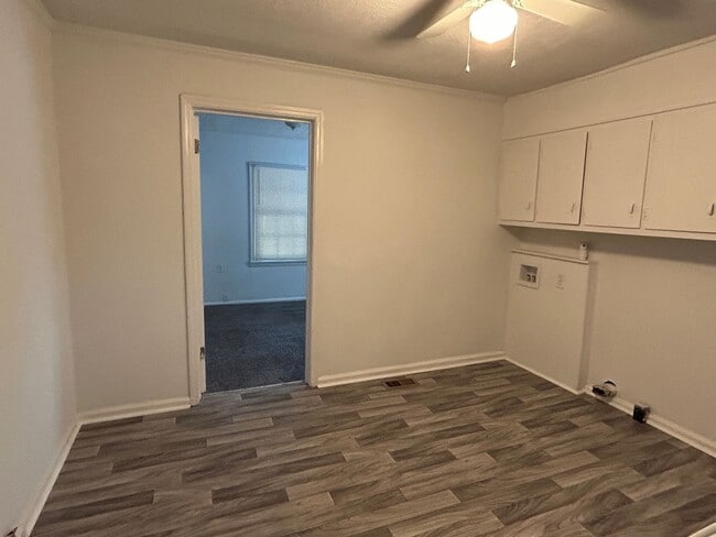 Building Photo - Quaint 2 Bedroom 1 Bath Home in Austell