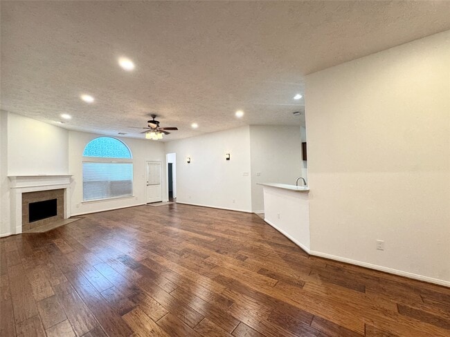 Building Photo - 24234 Lake Path Cir