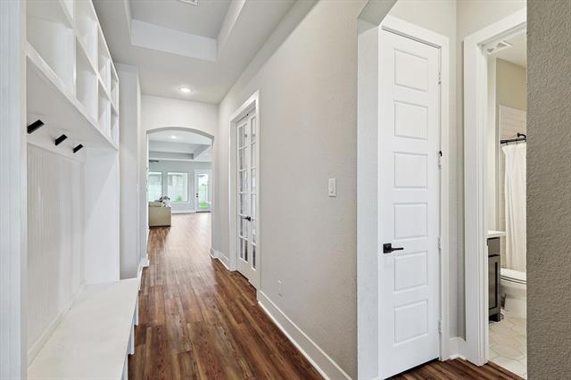 Building Photo - 1704 Terrace Way