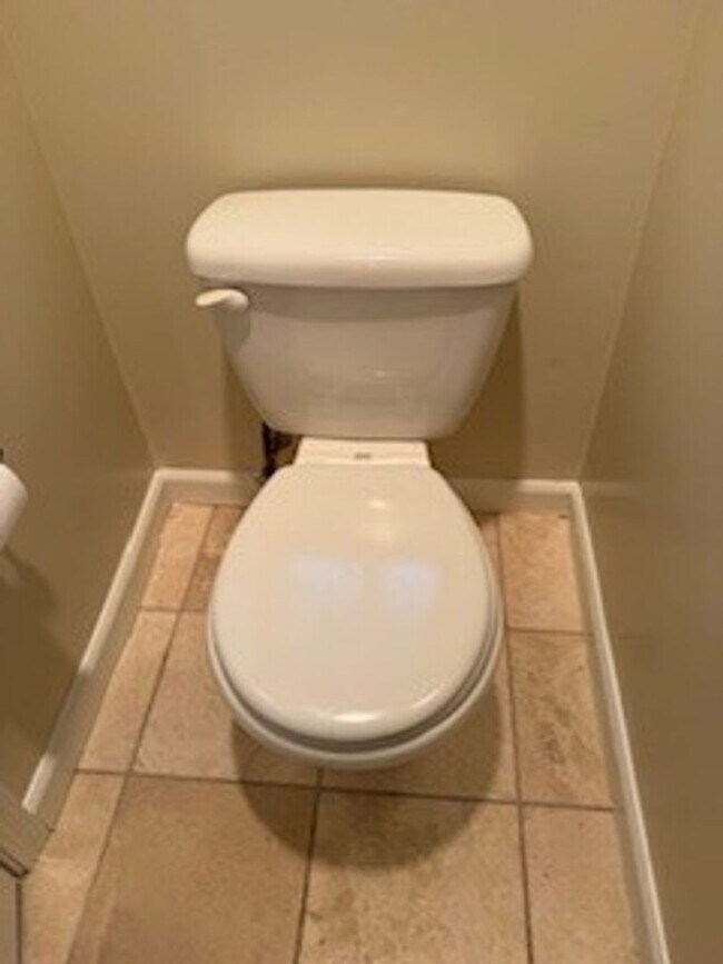 Building Photo - Beautiful Los Gatos Condo, Excellent Schools, 2 Bedroom 1.5 Bath.  Patio and a private one car ga...