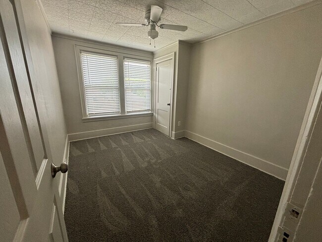 Building Photo - Remodeled Home in Dormont!