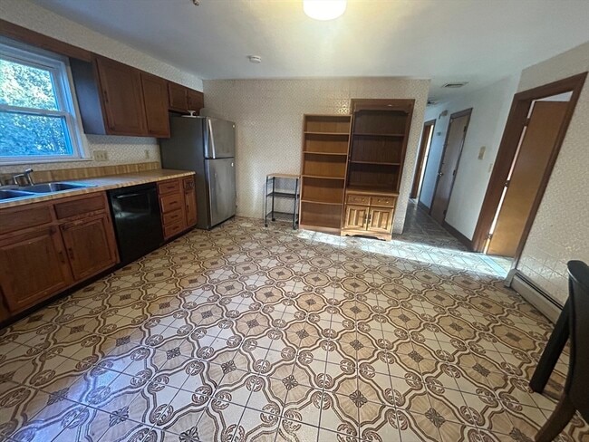 Building Photo - 22 Norcross St