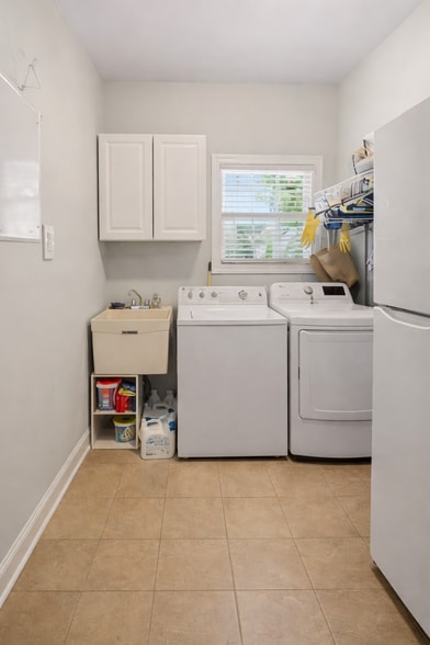 Laundry Room - 2627 Mountain Stream Way SE