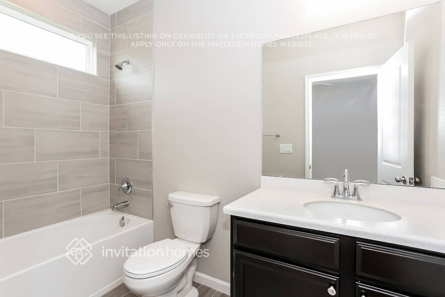 Building Photo - 9848 Lemon Grass Ln
