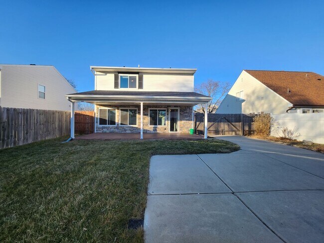 Building Photo - Beautiful 2-Story Home in Northmont School District