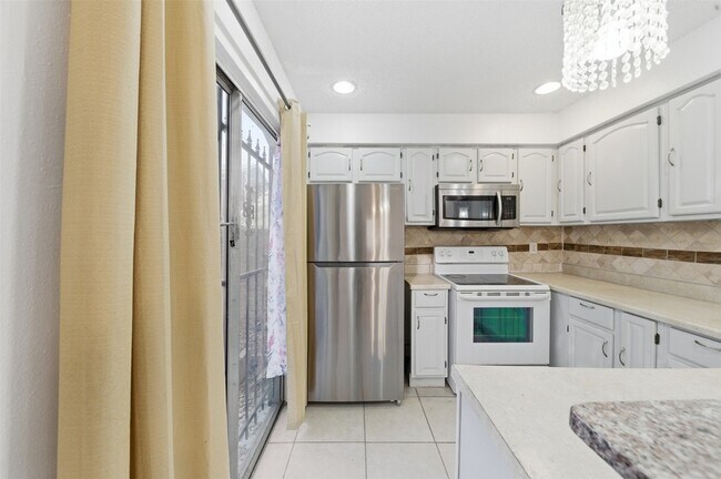 Building Photo - 12503 Newbrook Dr