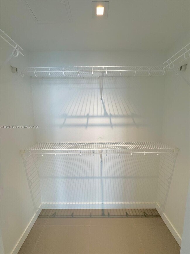 Building Photo - 1600 NE 1st Ave