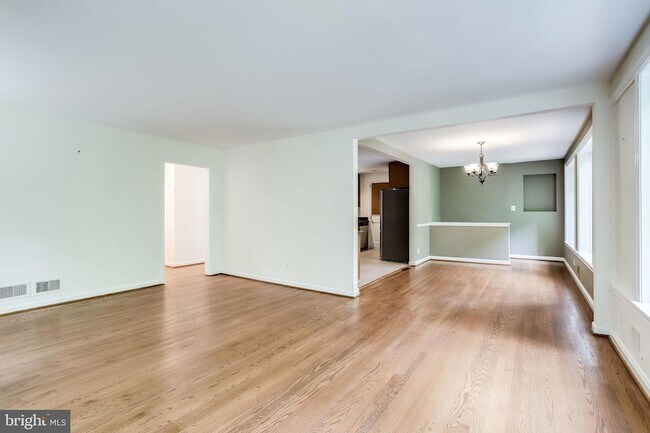 Building Photo - 5225 Old Dominion Dr