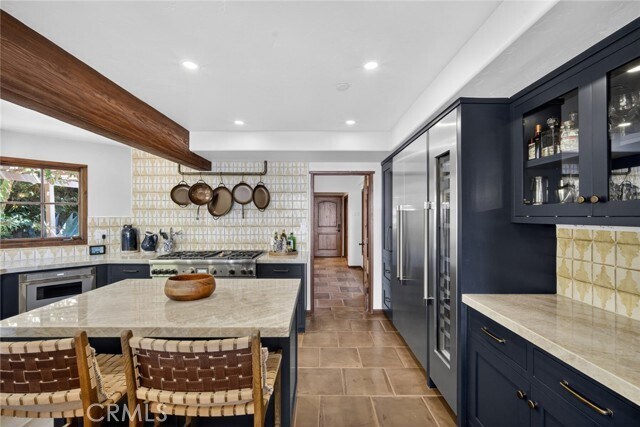 Building Photo - 545 Avenida Buenos Aires