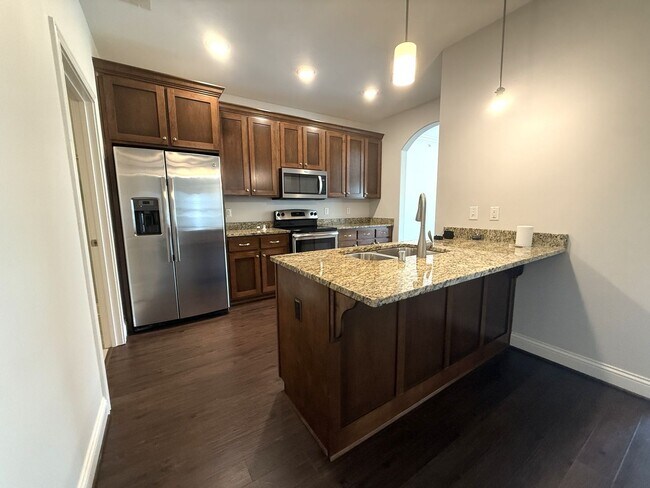 Building Photo - Spacious 2 Bedroom, 2 Bath Condo with Garage in the Heart of Middletown!