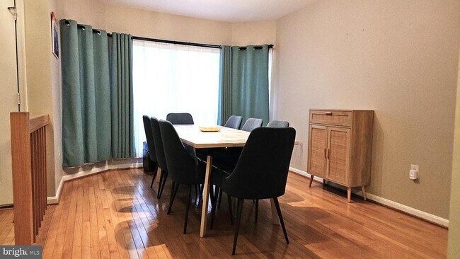 Building Photo - 13107 Hugo Pl