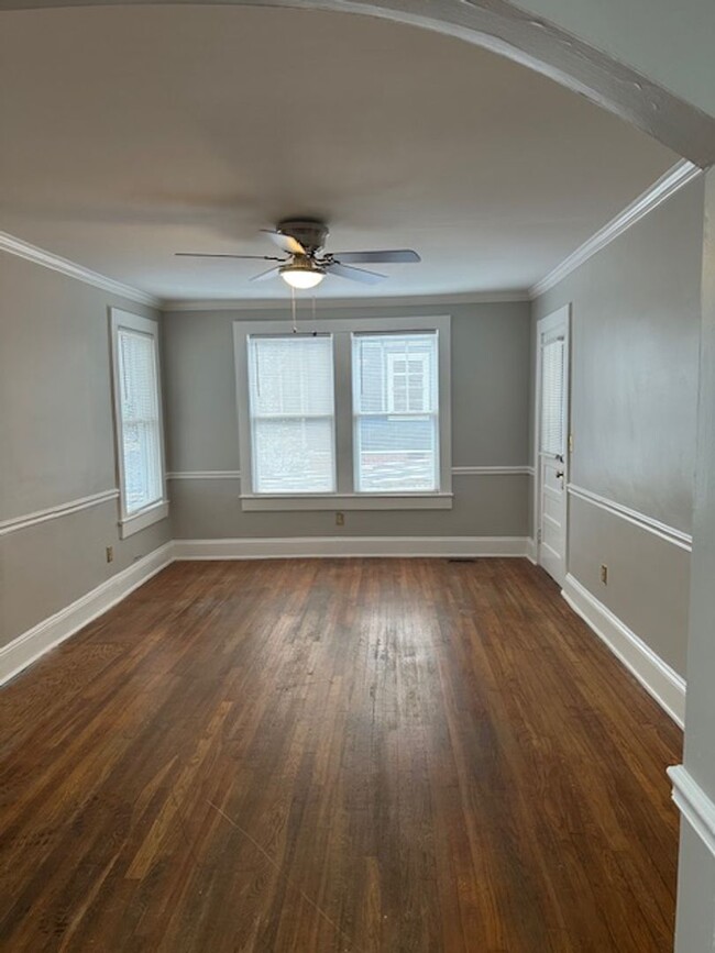 Building Photo - 2 Bedroom 1 Bath with Flex Space! Spartanb...