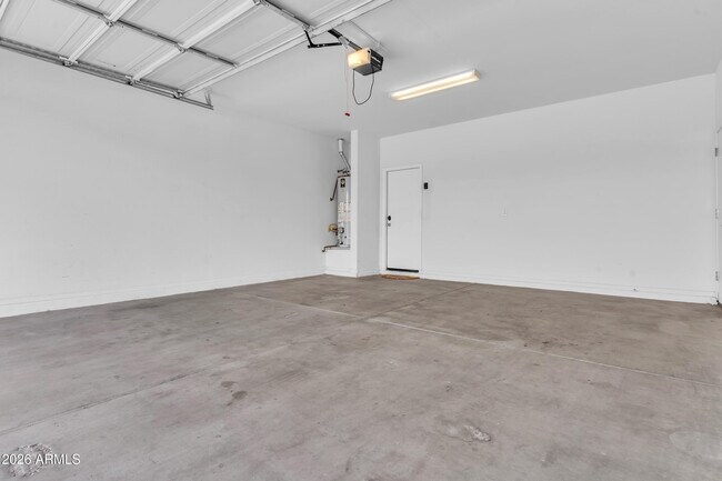 Building Photo - 2354 E Bellerive Dr