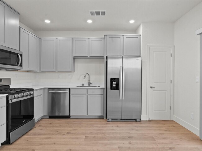 Building Photo - The Birch - - 3 Bedroom, 2.5 Bath single f...