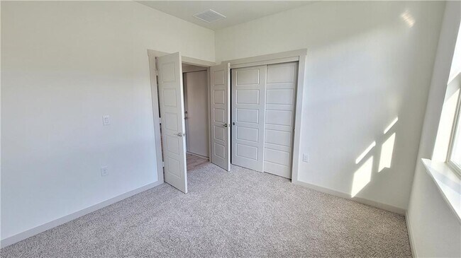 Building Photo - 13708 Zuhause Dr