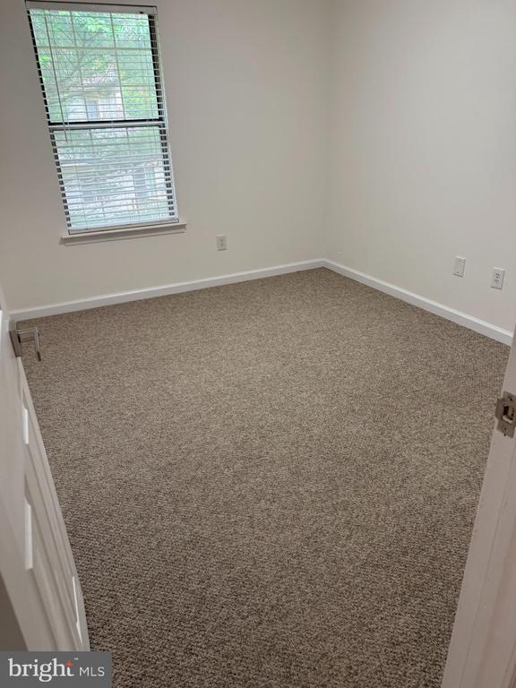 Building Photo - 1208 Diamond Dr