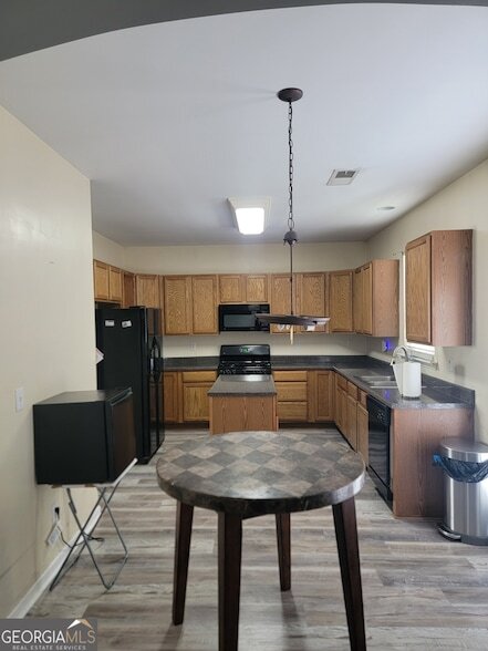 Building Photo - 4595 Blazing Tr
