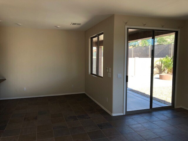 Building Photo - New carpet....great house for the money in Estrella Mountain Ranch!