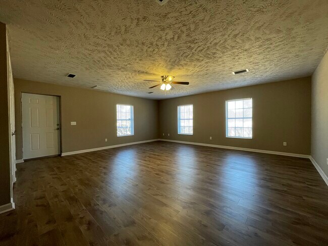 Building Photo - 8101 FL-89