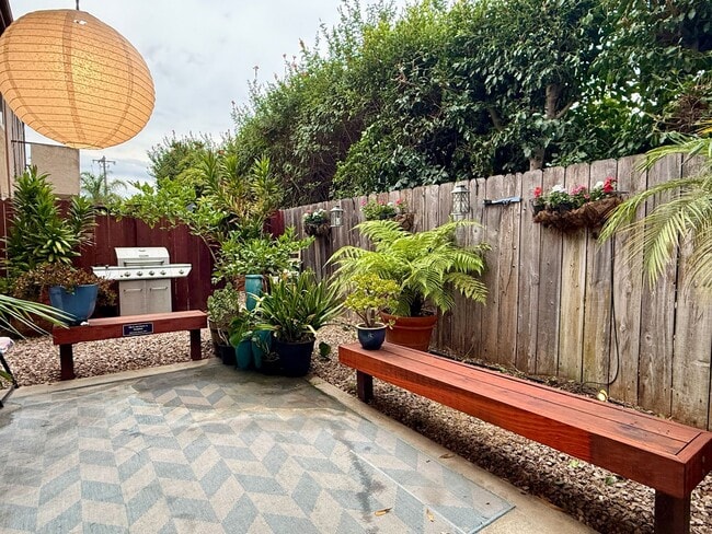 Building Photo - Charming 2 bedroom Condo in Carlsbad Village