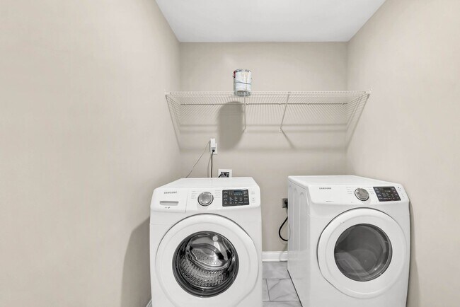 Building Photo - 1197 Old Charlotte Trace