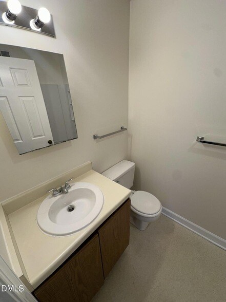 Building Photo - 3515 Ivy Commons Dr