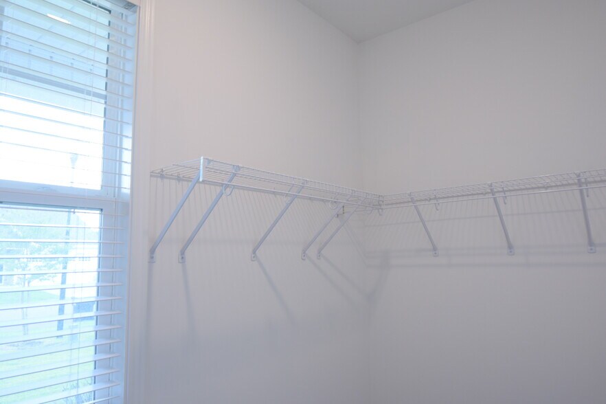 Building Photo - 1308 Teddy Rd
