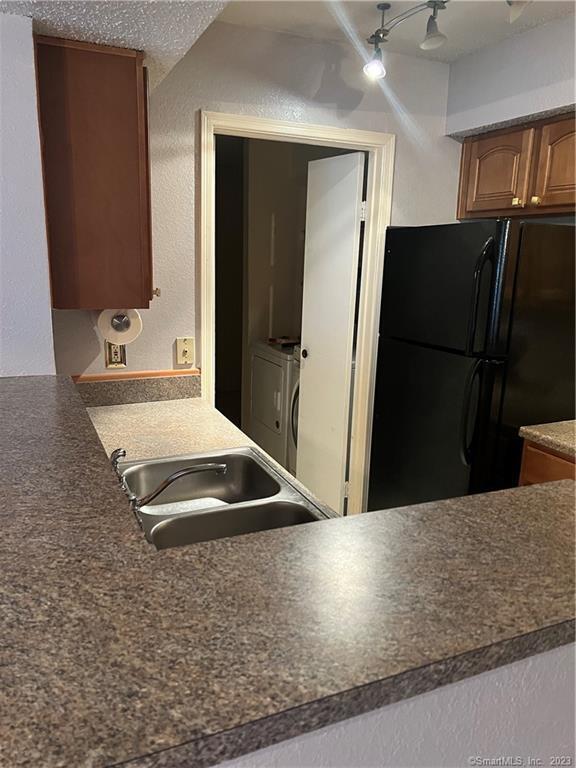 Building Photo - 63 Leafwood Ln