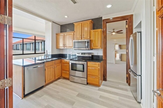 Building Photo - 2109 Bayshore Blvd